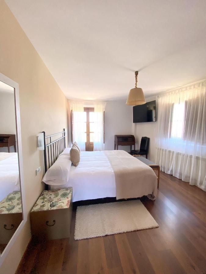 Puerto de Béjar Hotel Rural Candela Y Plata מראה חיצוני תמונה